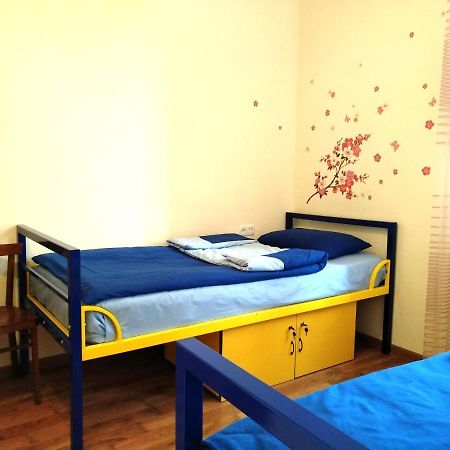 Shat Lav Hostel Erivan Exterior foto