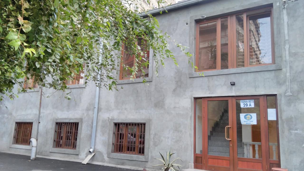 Shat Lav Hostel Erivan Exterior foto