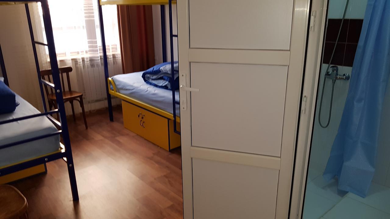 Shat Lav Hostel Erivan Exterior foto