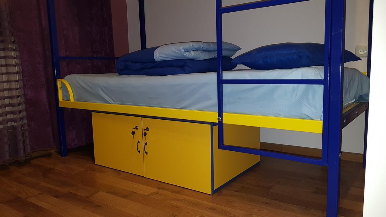 Shat Lav Hostel Erivan Exterior foto