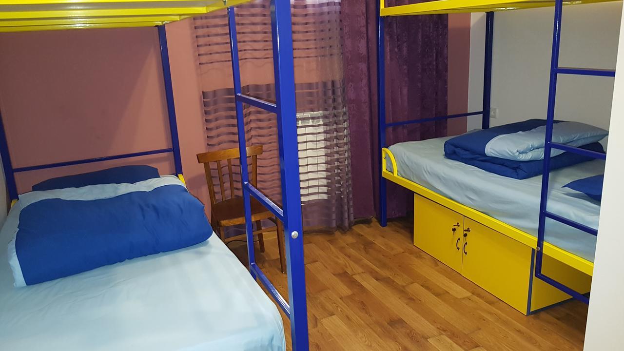 Shat Lav Hostel Erivan Exterior foto