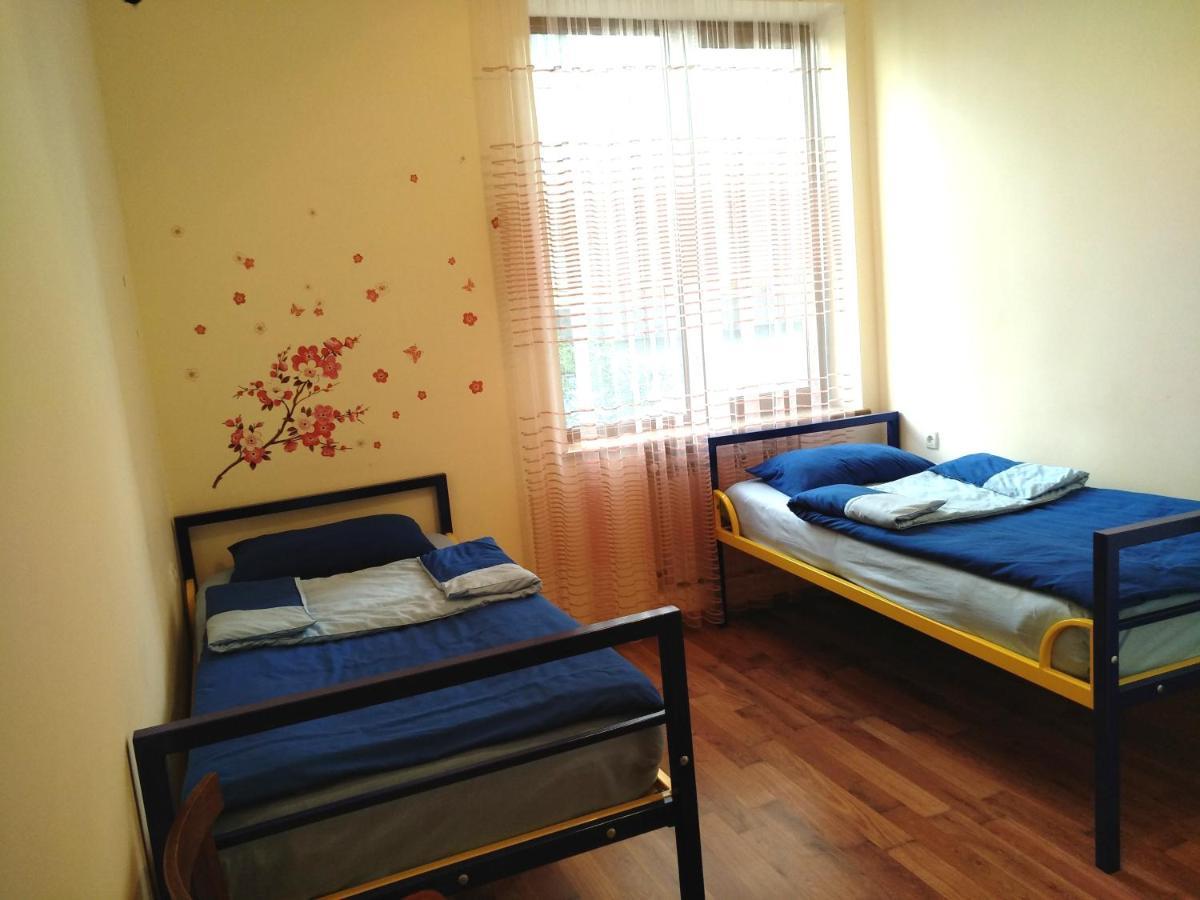 Shat Lav Hostel Erivan Exterior foto